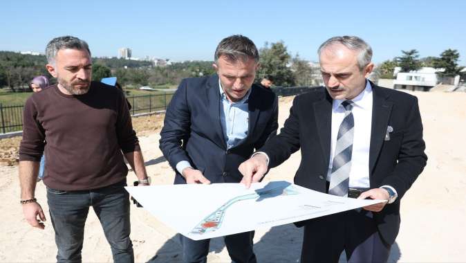 Çiftçi, Kent Park ve Fatih Sultan Mehmet Parkındaki revizyon çalışmalarını inceledi