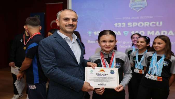 Çiftçi, “Sporcularımızın başarısı, Çayırova'mızın ortak gururudur” Çiftçi, “Sporcularımızın başarısı, Çayırova'mızın ortak gururudur”
