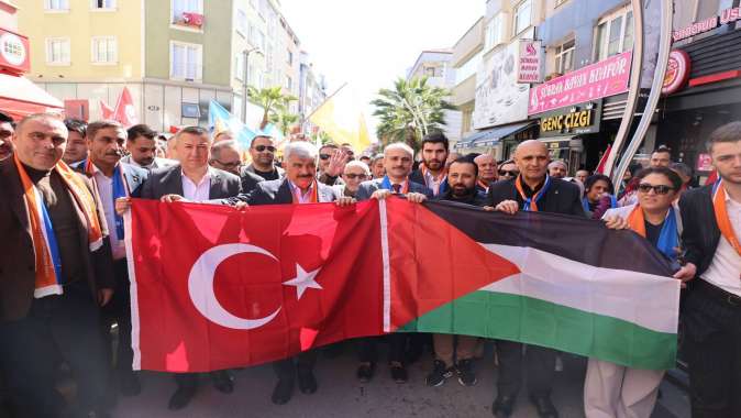 Çiftçi’ye Fatih Caddesi’nde yoğun destek