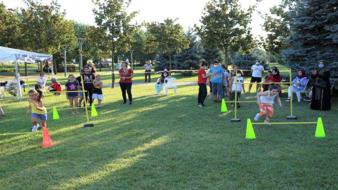 Çocuklar geleneksel oyunlarla spor yapıyor