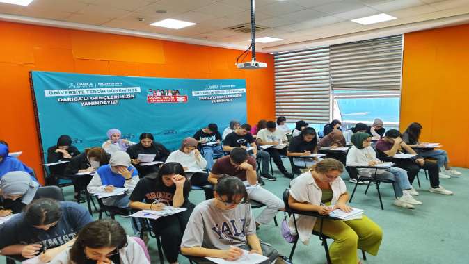 Darıca Belediyesi’nin ücretsiz kursları üniversite yolunu açtı Darıca Belediyesi’nin ücretsiz kursları üniversite yolunu açtı