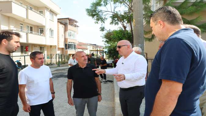 Darıca’da asfalt mesaisi hız kesmeden sürüyor