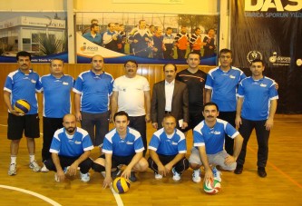 DARICA’DA VOLEYBOL HEYECANI SÜRÜYOR