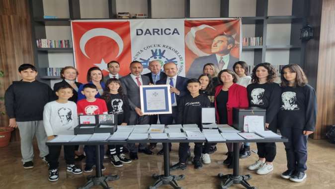 Darıca’lı Çocuklar “Başöğretmen ATATÜRK’ü unutmadı