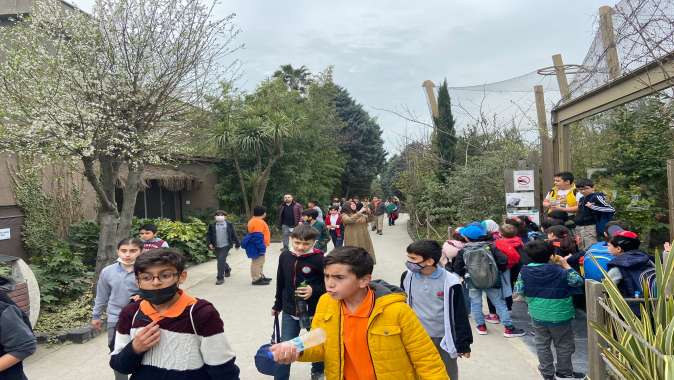 Darıcalı çocuklar Hayvanat Bahçesi’ni geziyor