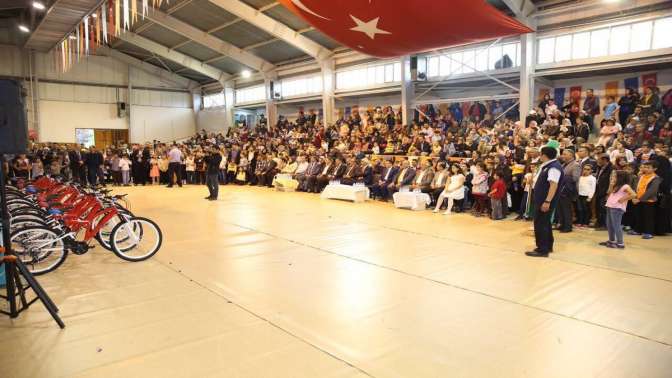 DARICALI ÖĞRENCİLER BİSİKLETLERİNE KAVUŞTU