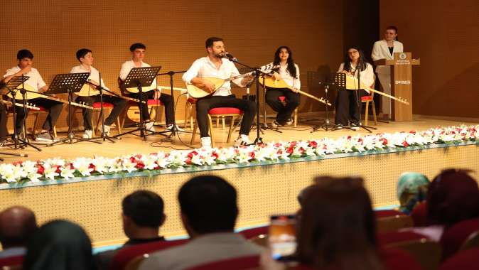 Dilovası Belediyesi’nden Sanatla Dolu Yıl Sonu Finali