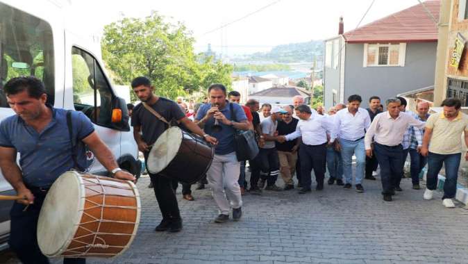 Dilovası’nda davullu-zurnalı zam sevinci