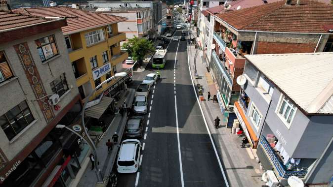 Dilovası’nda yollar yenileniyor