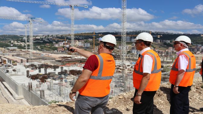 DURMAZ KOCAELİ ŞEHİR HASTANESİNİ YERİNDE İNCELEDİ