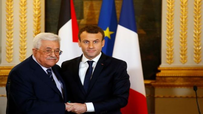 Emmanuel Macron, Mahmud Abbas'la görüştü