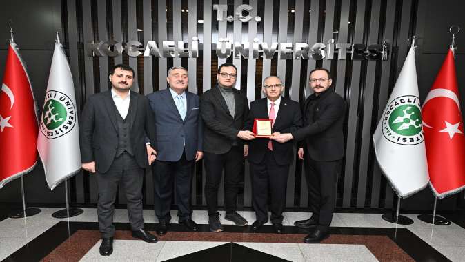 Erzurumlulardan rektöre ziyaret