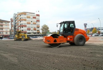 Eski valilik binası alanı otopark oldu