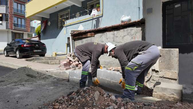 Fen işleri ekiplerinden yoğun çalışma