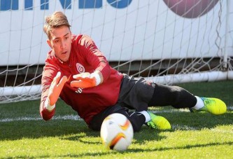 Galatasaray'da Muslera şoku!