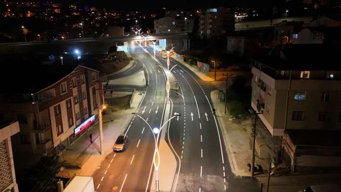 Gebze Eskihisar Feribot Yolu ışıl ışıl;