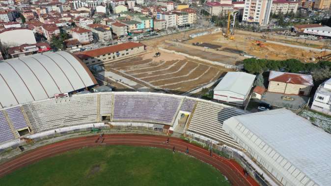 Gebze’nin yeni futbol sahası şekillenmeye başladı