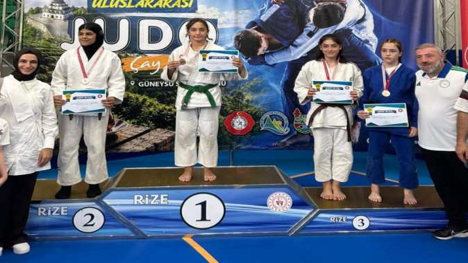 Gebze'nin Judo Gururu Rize'den Madalyalarla Döndü