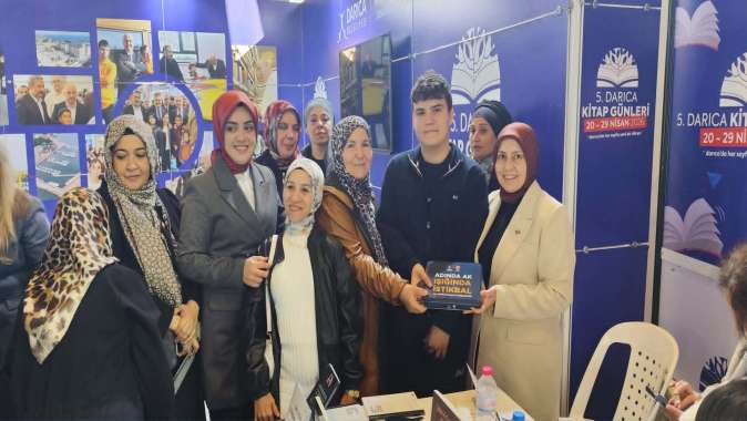 Genç yazar Denizcan yine ilgi gördü