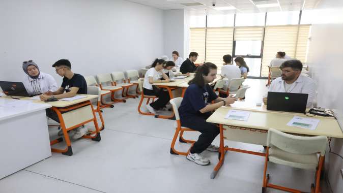 Gençlik Merkezi’nde sınava hazırlanıp üniversiteyi kazandılar