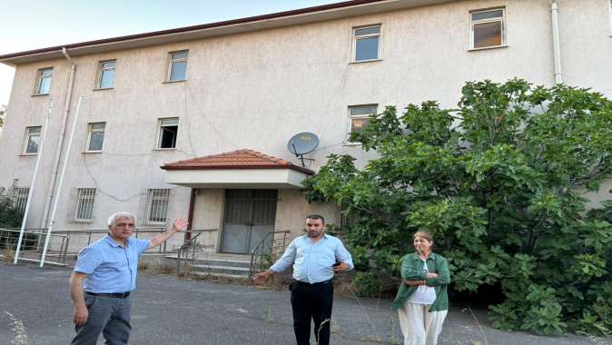Gergerlioğlu, '' Sağlık Ocağı’nın temeline incir ağacı dikmişler!”