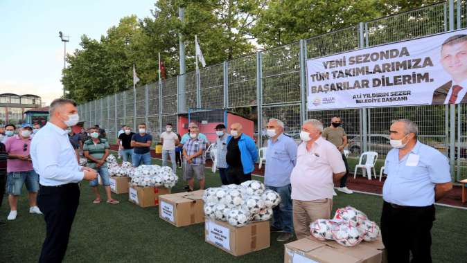 Gölcük Belediyesinden amatör futbol kulüplerine destek