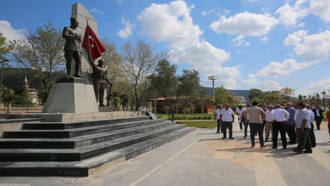 Gündoğdu, Atalar Sahil Projesi’ni inceledi