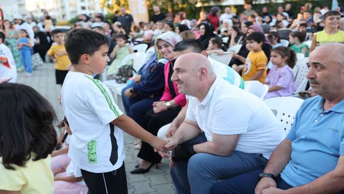 Her mahallede şenlik her çocukta mutluluk