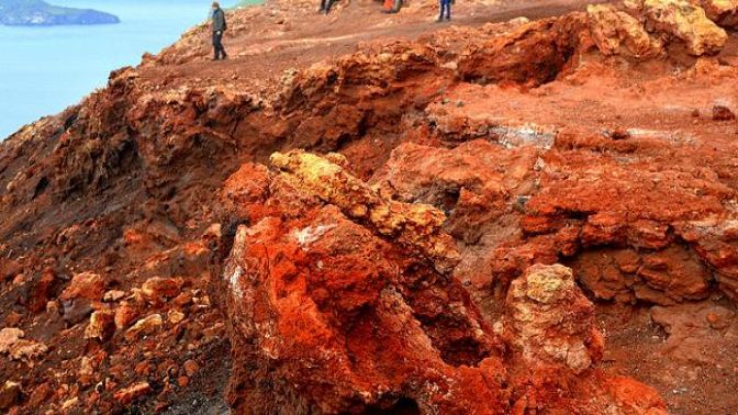 İzlandada yeni bir mineral keşfedildi