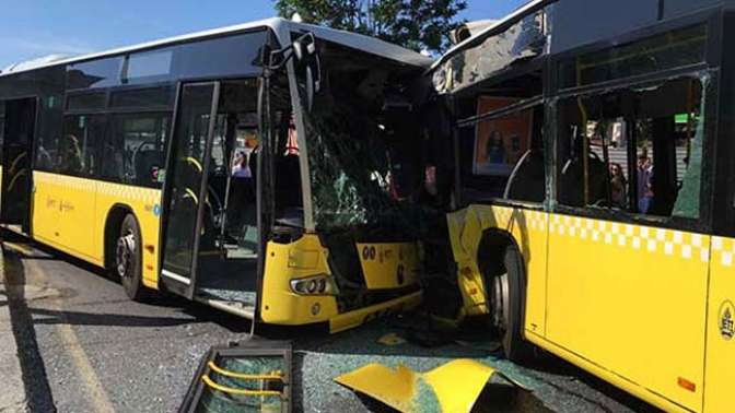 Kadıköydeki metrobüs kazasında yaralanan şoför hayatını kaybetti