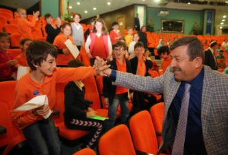 KARABACAK ÖĞRENCİLERE YEREL YÖNETİMLER DERSİ VERDİ