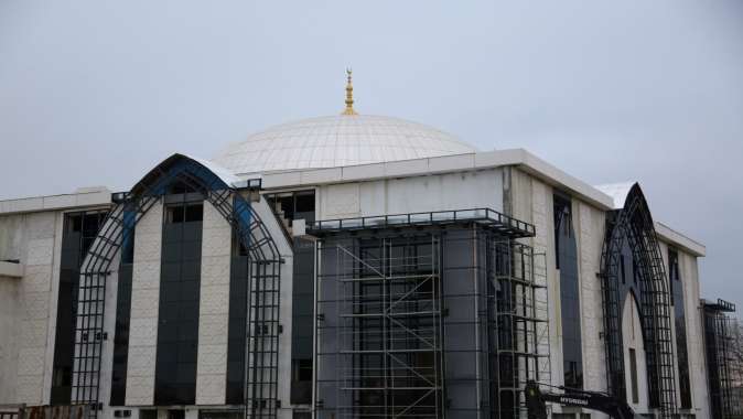 Kartepe’nin modern mimarili camisi yükseliyor