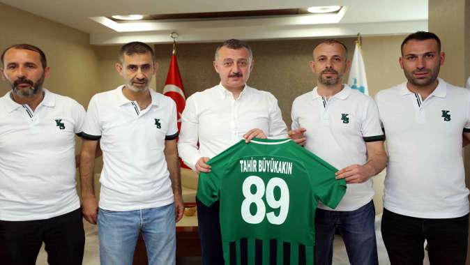 “Kocaelispor’un başarısı için tribünde ter döktünüz”