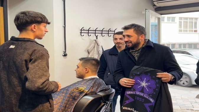 Kuaförlere "Gebzespor" logolu kuaför penuarı