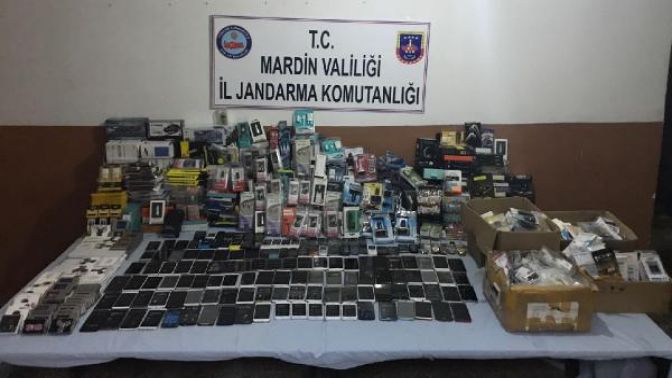 Mardinde kaçak cep telefonu operasyonu