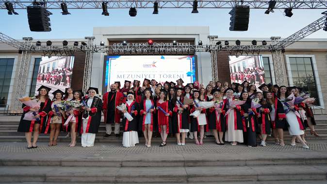 Mezuniyet Töreni Görkemli Bir Etkinlikle Gerçekleştirildi