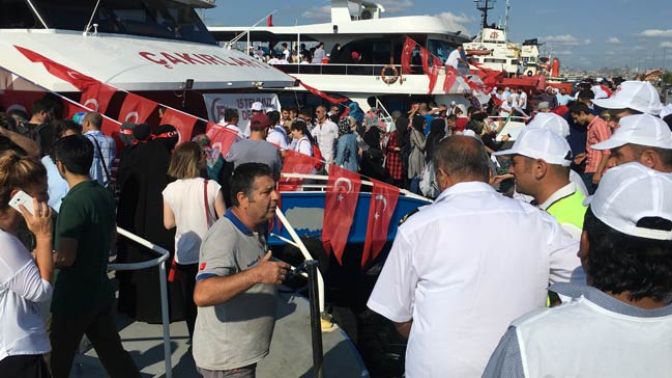 Milyonlar 15 Temmuz Şehitler Köprüsüne akıyor!
