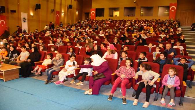 Nasrettin Hoca, Dilovalı çocuklarla buluştu