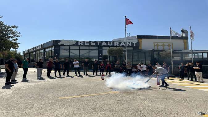 Olası yangınlara karşı eğitimler devam ediyor
