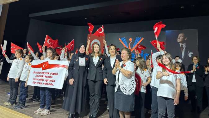 Özel Körfezimden vatan ve bayrak teması