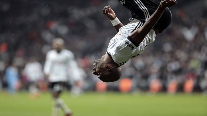 Ryan Babel ilk kez hat-trick yaptı