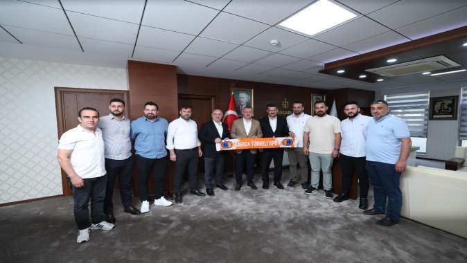 Şampiyon Darıca Türkeli, Başkan Büyükakın’a geldi