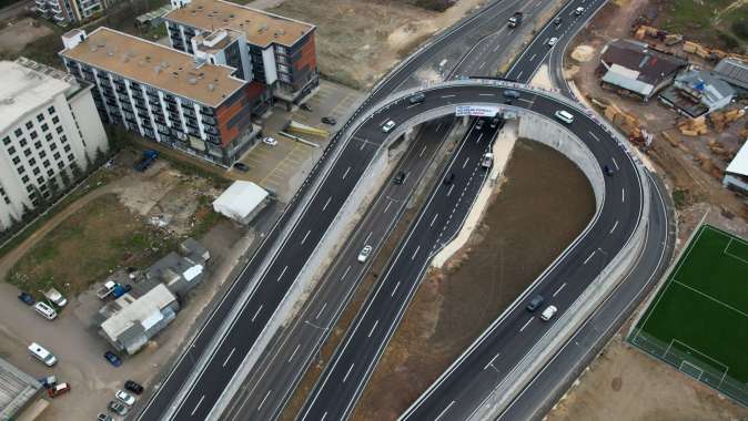 Solaklar Köprülü Kavşağının tanıtımına katılan Başkan Büyükakın; Devasa projeyi 1 yılda tamamladık