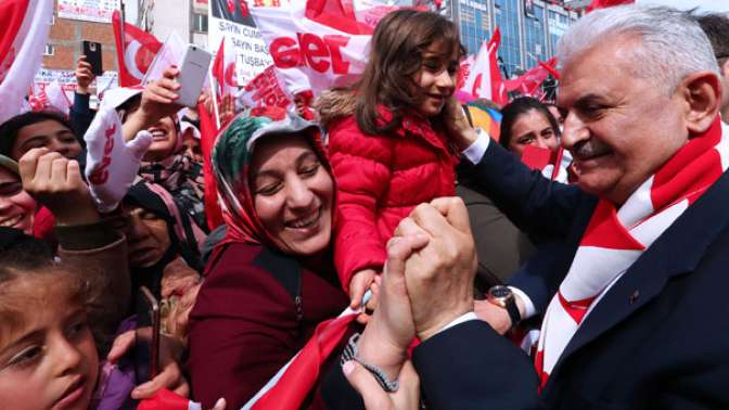 Son dakika... Başbakan Yıldırım: Kardeşliğin rüzgarıyla o Kandil sönecek