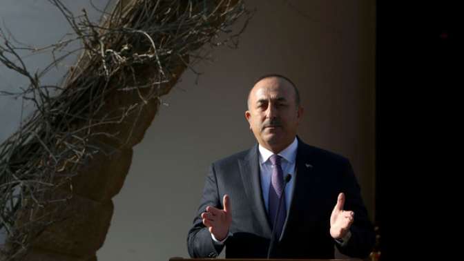 Son dakika... Çavuşoğlu: Menbice gideceğiz, YPG çekilmezse vuracağız