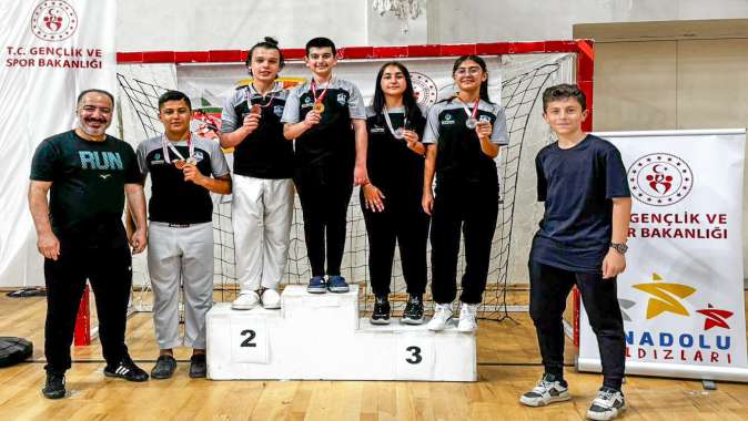 Sporcular Kocaeli Karate Şampiyonası’ndan Madalyalarla Döndü