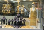 360 Bin TL Değerindeki Altın Elbise Gebze'de Satışta!