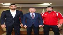 Başkan Büyükakın, güreşten iki önemli ismi ağırladı