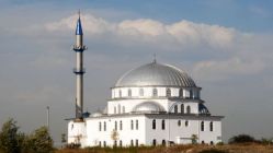 Büyükşehir camilerin eksiklerini tamamlıyor