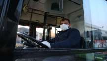 Büyükşehir vatandaşlara 25 bin maske dağıttı
